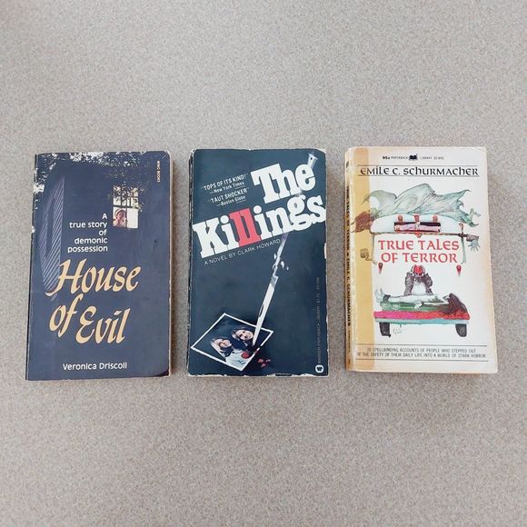 Vintage Horror Book Lot The Killings House of Evil True Tales of Terror Demonic - Picture 1 of 10